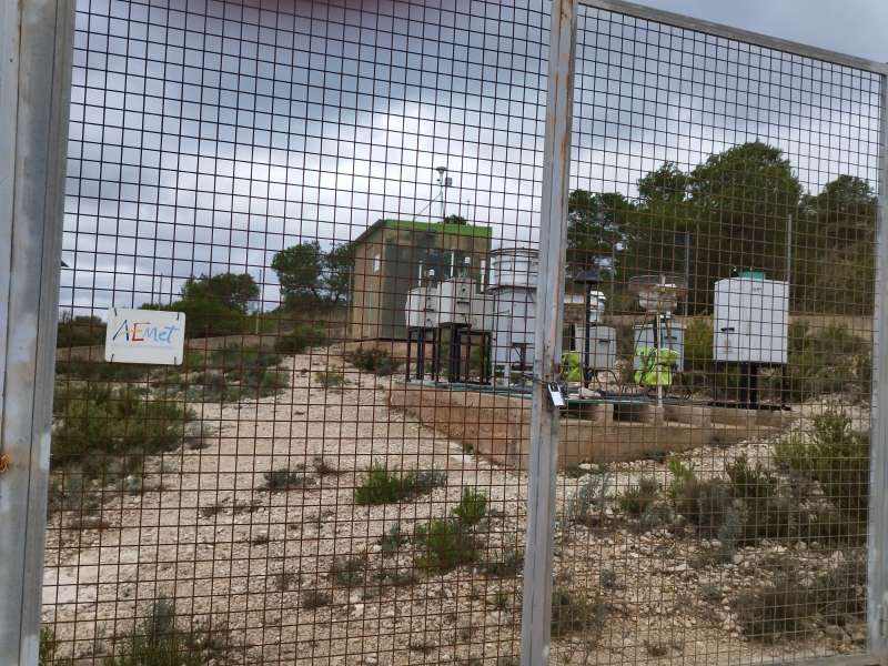 Estaci�n meteorol�gica del paraje Cerrico Redondo de Zarra.  EPDA