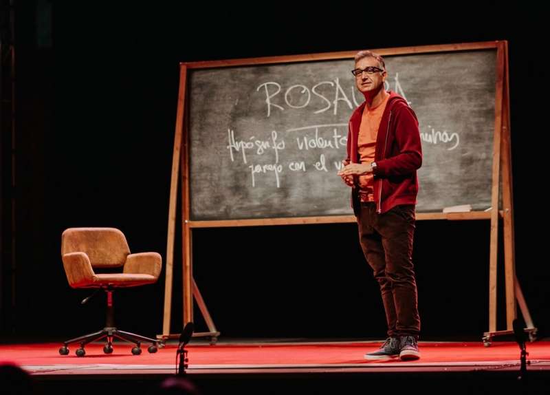 Una escena de Mapache, captada per Paula Rom�n en ledici� XXIII Esc�nia, mostra de teatre emergent de Foios.EPDA