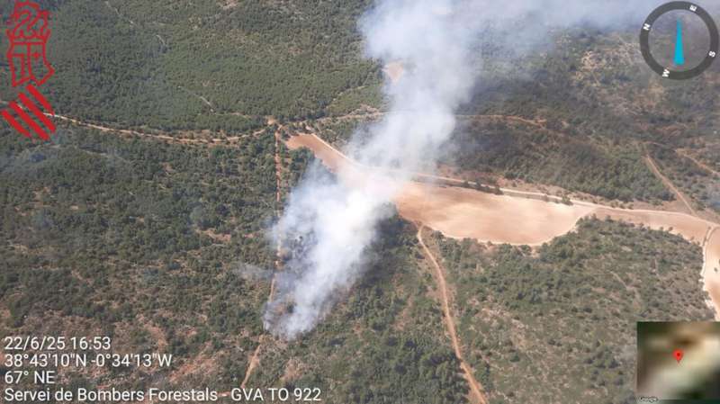 Imagen del incendio de Bocairent publicada en redes sociales por Emergencias de la Generalitat.
