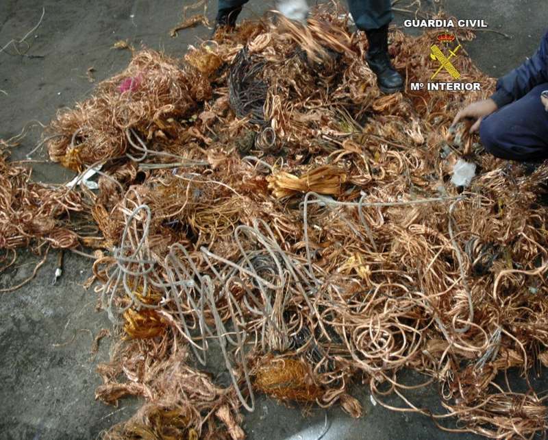 Fotograf�a de la Guardia Civil de core intervenido en una operaci�n. EFE
