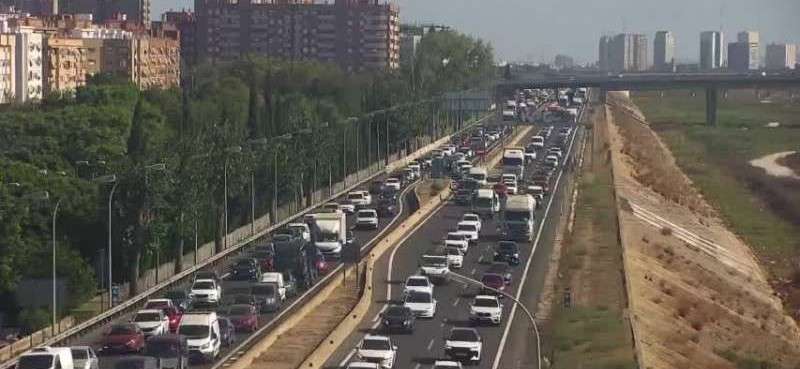 Imagen de archivo de un atasco en la V-30.  EPDA