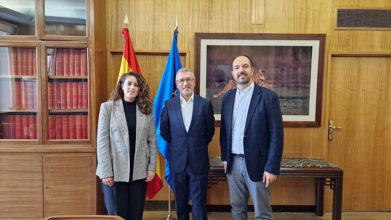 El alcalde, Guillermo Lujn, en la reunin en Madrid. EPDA