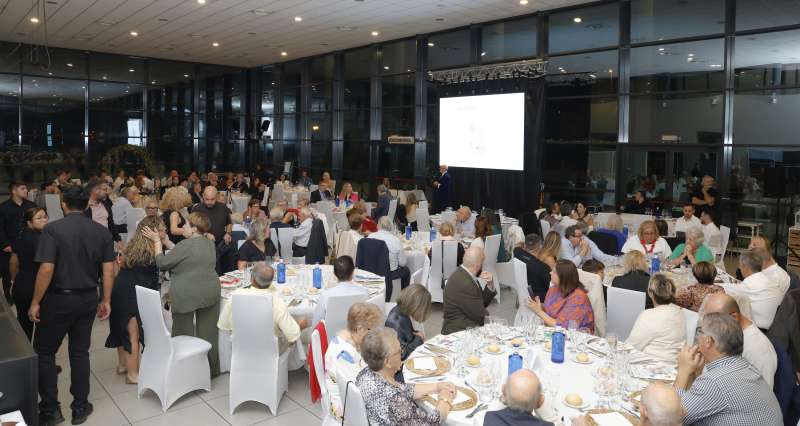 Un momento de la cena solidaria.  EPDA