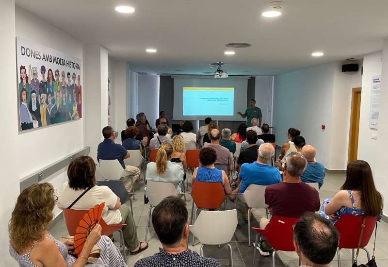 El acte de presentaci de lestudi. EPDA