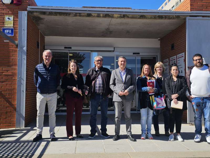 El Conseller Marciano G�mez en su visita al centro. EPDA