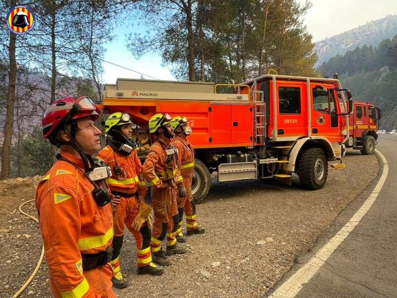 El Consorcio de Bomberos ha trabajado sin descanso para extinguir el incendio. EPDA