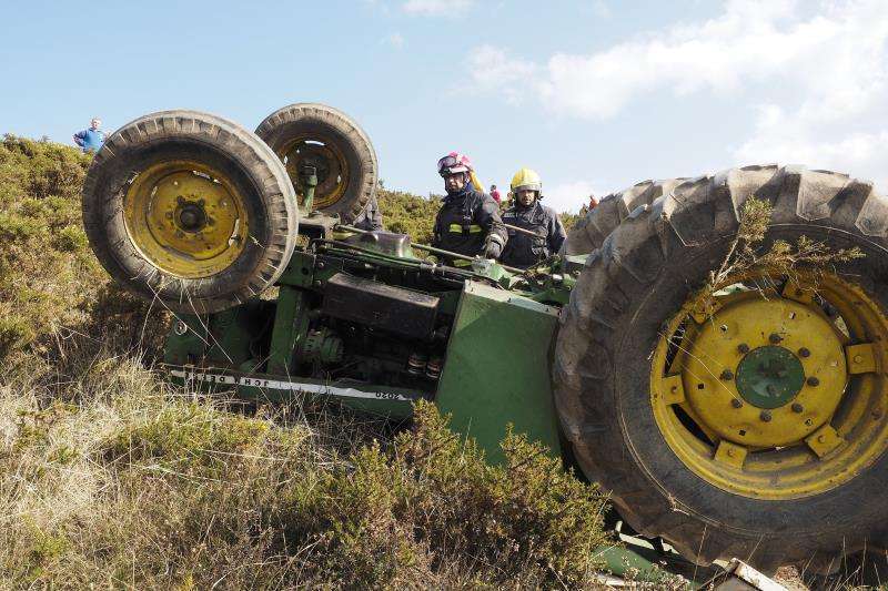 Foto de archivo de un accidente de tractor. EPDA