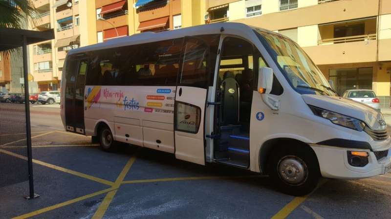Autobús gratuito en Riba-roja de Túria. /EPDA
