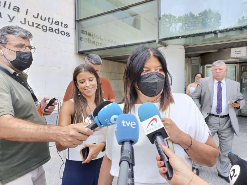 En la imagen, la abogada de la defenda, María Herrero.EFE/ Carla Aliño
