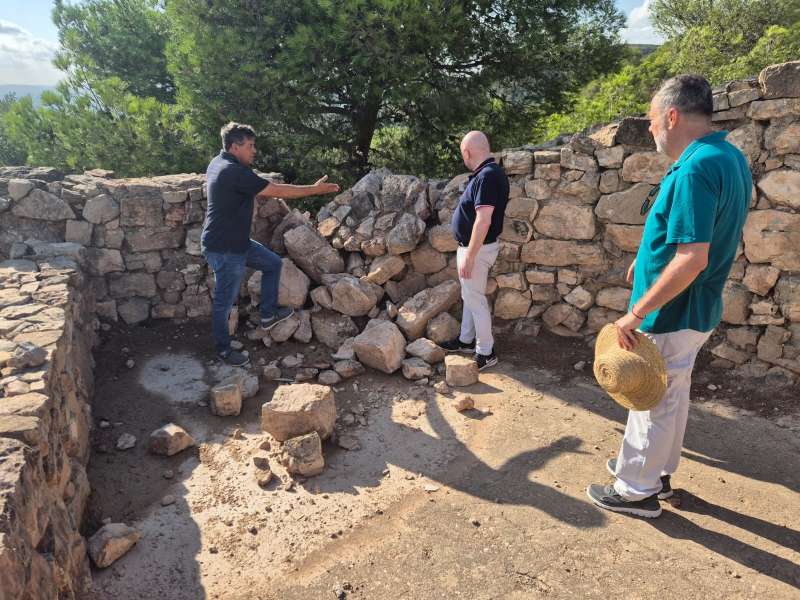 Visita al Puntal dels Llops tras el impacto de un rayo. EPDA