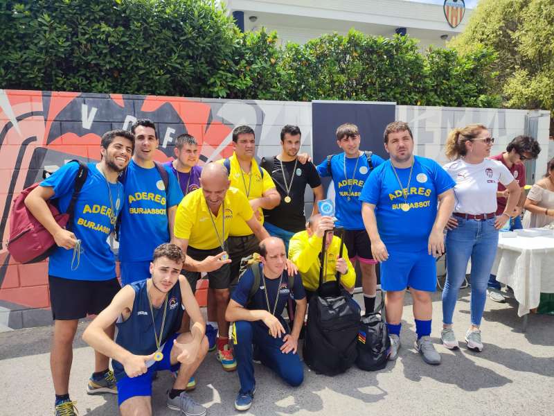 El equipo con las medallas. EPDA
