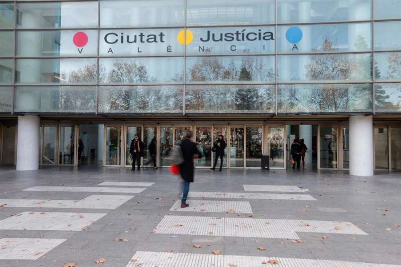 Fachada de la Ciudad de Justicia de València. EFE Fachada de la Ciudad de Justicia de València. EFE