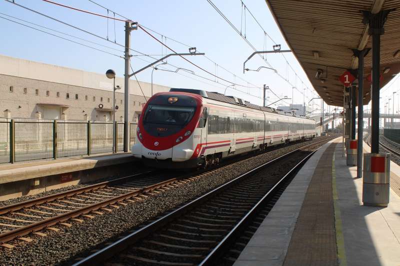 Tren cercanas Renfe EPDA
