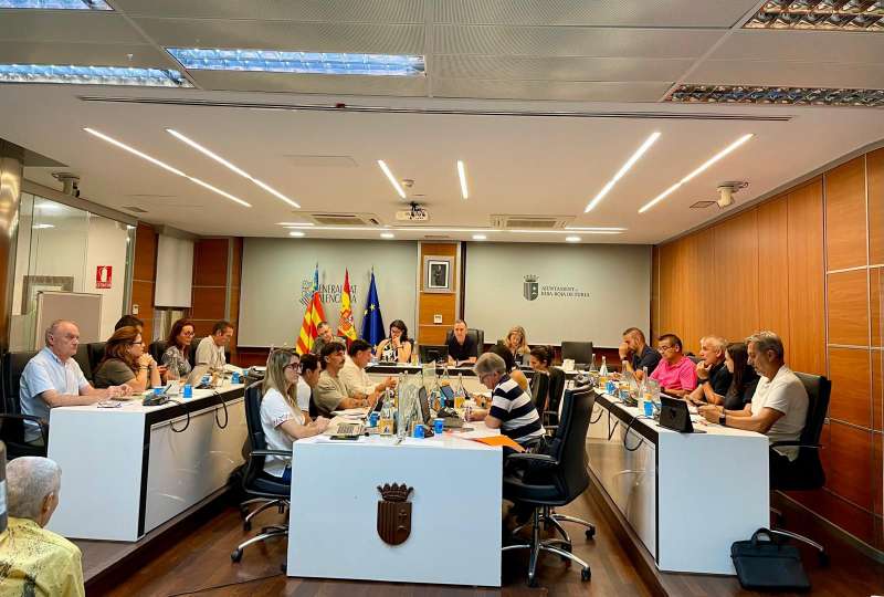 Pleno del Ayuntamiento de Riba-roja de Tria.  EPDA