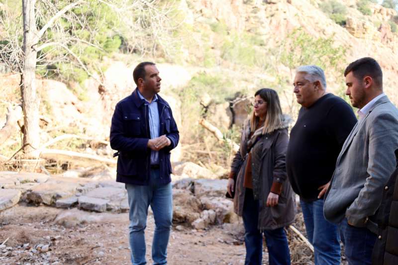 Visita del diputado de Turismo de la Diputacin de Valencia, Pedro Cuesta, en Chelva, para evaluar daos tras la DANA.  EPDA