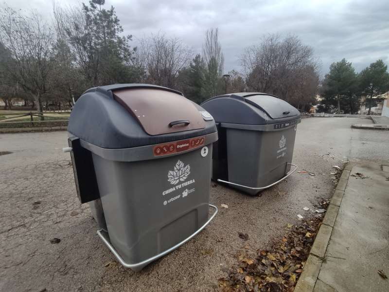 Contenedores marrones de la Mancomunitat del Interior Tierra del Vino.  EPDA