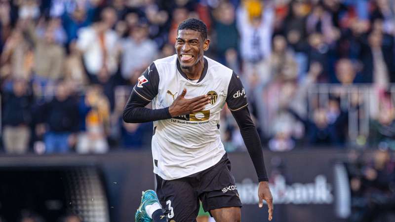 Mosquera en un partido de la temporada 2024-25.VALENCIA CF