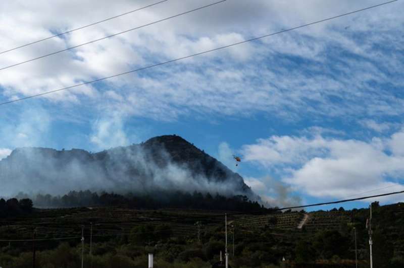 Imagen del incendio de Montixelvo compartida por Emergencias.
