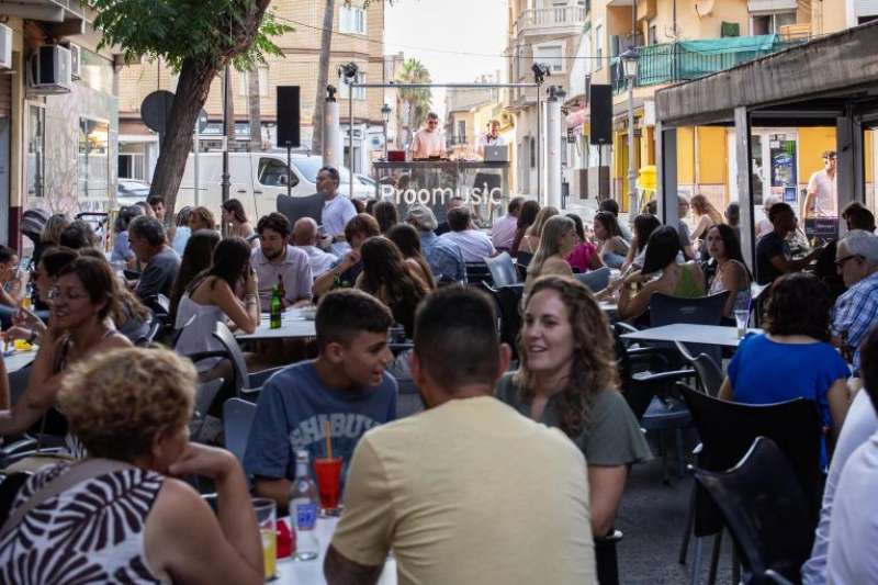Vecinos disfrutan del Julio Chestano  Foto: Ayuntamiento de Cheste