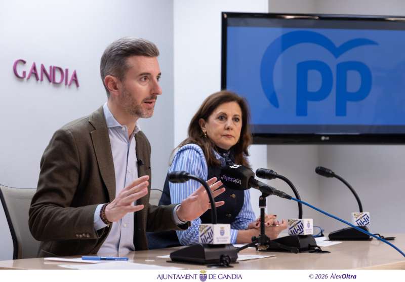 Representants del PP de Gandia en una roda de premsa per denunciar linfrafinan�ament en Serveis Socials.  �lex Oltra