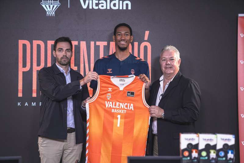 Kameron Taylor, presentado oficialmente como jugador del Valencia Basket en el Roig Arena | Valencia Basket