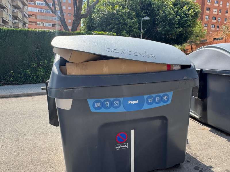 Contenedor de reciclaje. EPDA