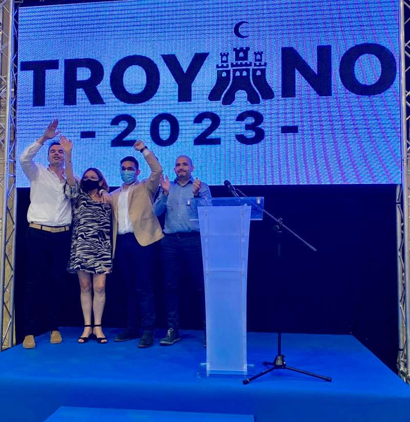 Acto del alcalde Héctor Troyano cuando presentó su candidatura./EPDA