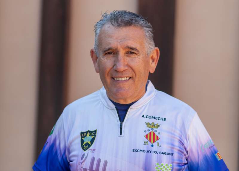 Antonio Comeche, agente de la Polic�a Local de Sagunt que no para de conseguir triunfos.  EPDA