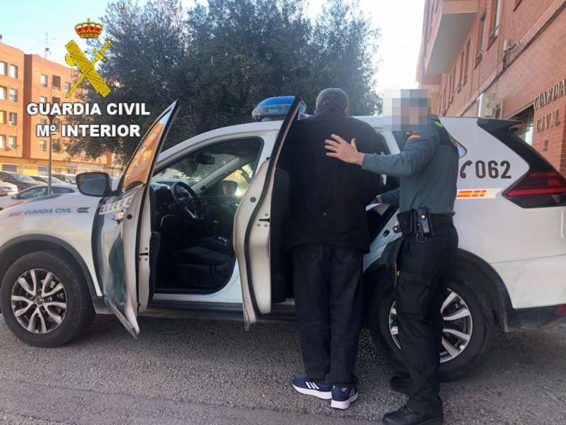 La Guardia Civil descubrió que el sospechoso llegaba por la noche en tren y se volvió a de madrugada a Valencia para vender lo robado. /EPDA