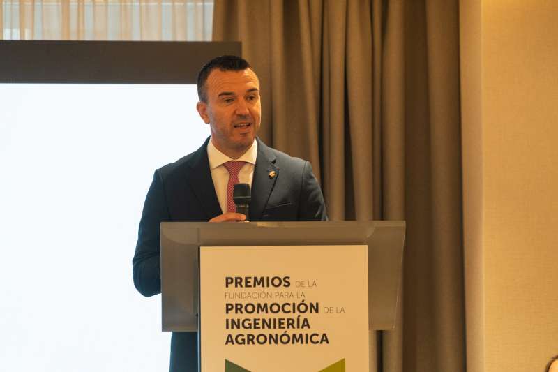 Momp en la entrega de premios de la Fundacin para la Promocin de la Ingeniera Agronmica.  EPDA 