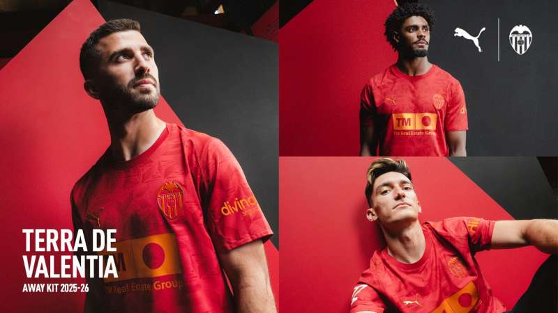 Nueva equipacin del Valencia. EPDA
