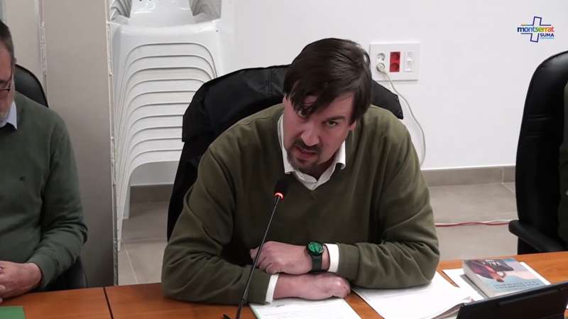 El concejal de Vox Montserrat, Carlos Mart�nez, en un pleno.  EPDA