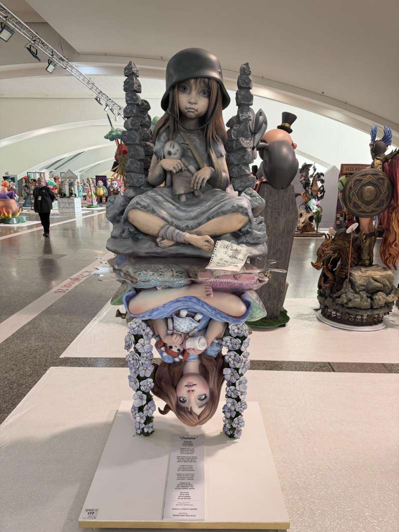 El ninot indultat de las Fallas de 2026, una figura de la falla On�rica realizada por Pedro Santaeulalia para la comisi�n Sueca-Literato Azor�n. EFEJunta Central Fallera
