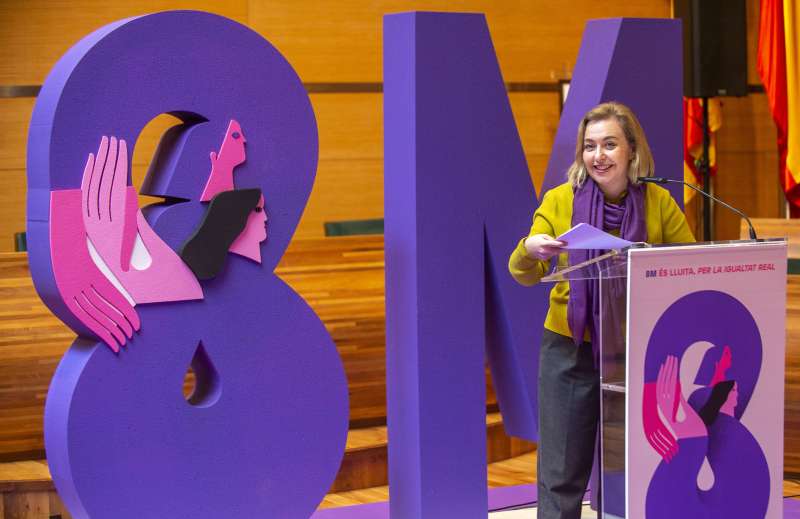 Lectura del manifest pel Dia de la Dona.EPDA