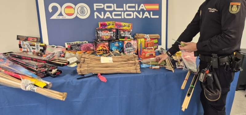 Material pirot�cnico intervenido por la Polic�a Nacional en el marco del dispositivo de seguridad por las Fallas 2026.
