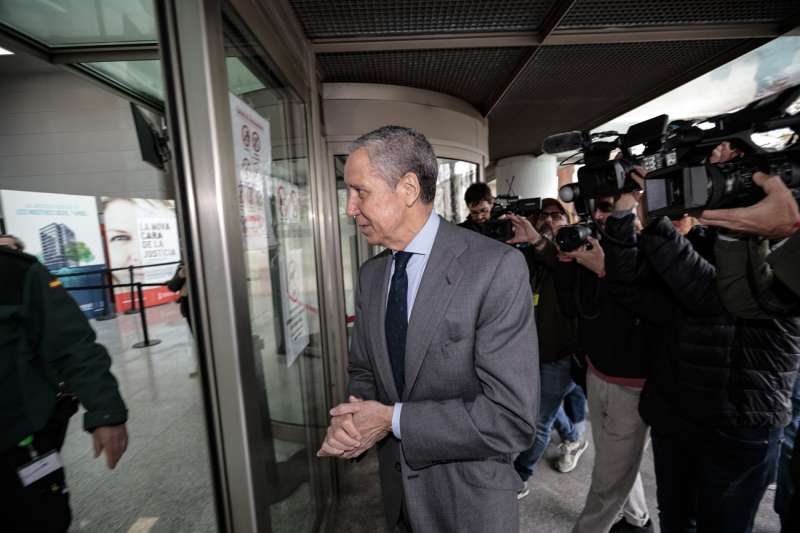 El expresident de la Generalitat y exministro Eduardo Zaplana en la Ciudad de la Justicia de Valncia. EFEBiel AlioArchivo
