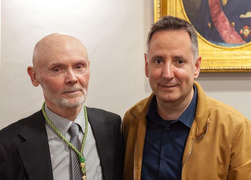 Lescultor i compositor Jos� Antonio junt a lAlcalde de Foios, Sergi Ruiz. EPDA