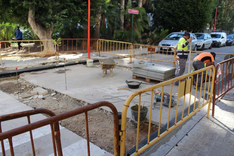 Las obras estn situadas en la Avenida Ausias March en su cruce con la calle Verge del Rosari. EPDA