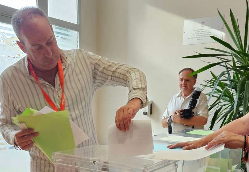 Víctor Navarro durant el V Congrés comarcal del PSPV-PSOE Camp de Túria. / EPDA
