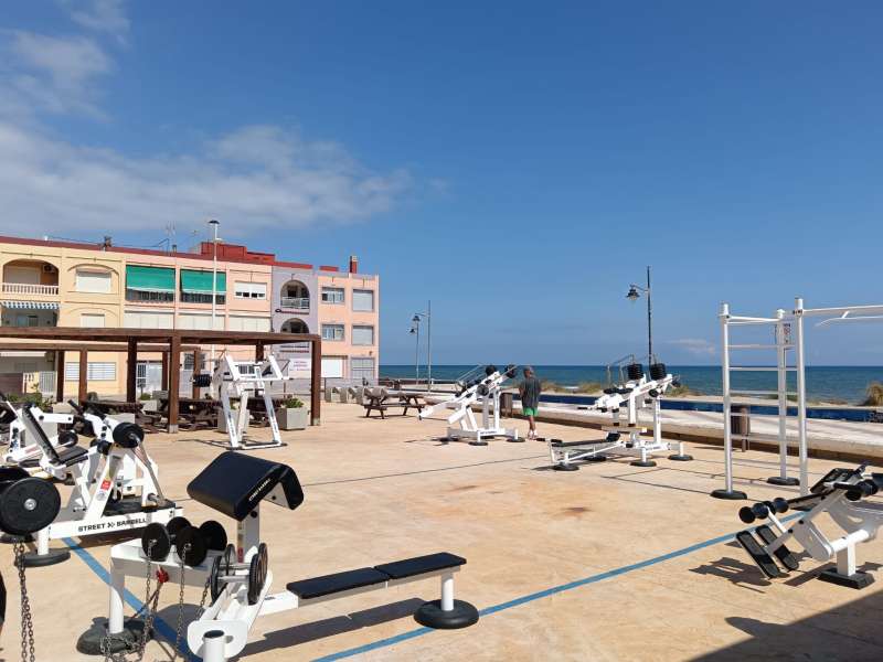 Installacions del gimns a laire lliure de El Perell | EPDA
