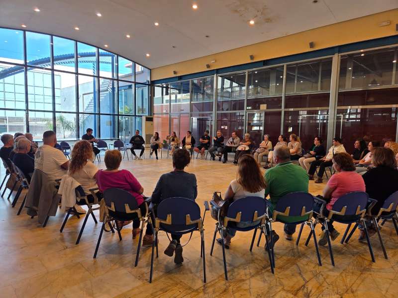 Cuidadores no profesionales en el curso.EPDA