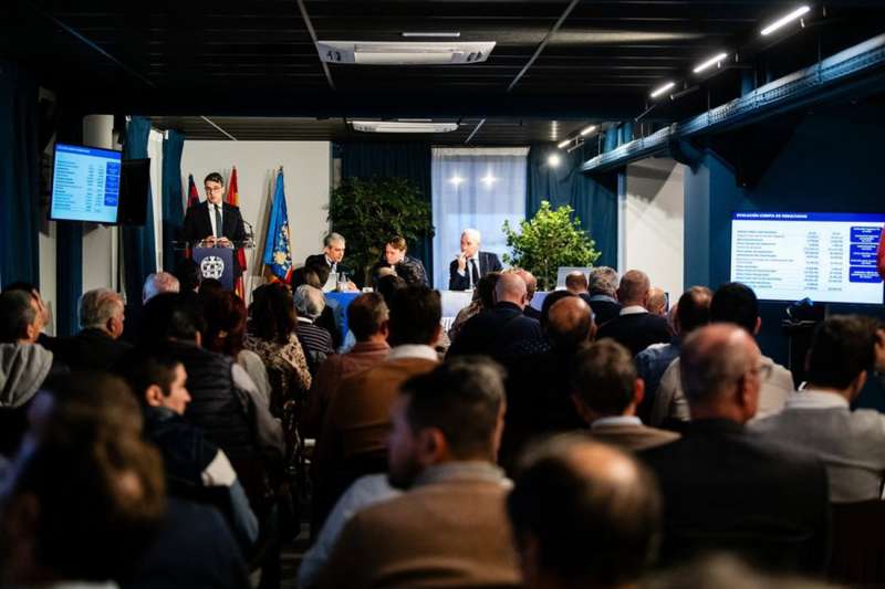 Momento de una junta de accionistas, en una imagen del Levante UD.
