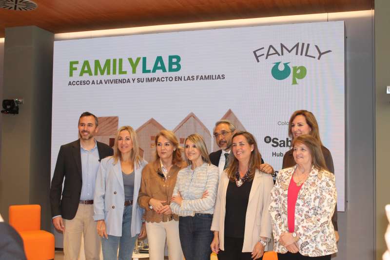 Encuentro de expertos en el Hub Empresa de Banco Sabadell de Valencia.  EPDA