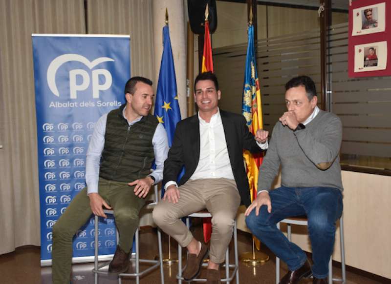 Vicente Mompó, Viza y José Rafa, exalcalde y presidente del PP de Albalat. /EPDA