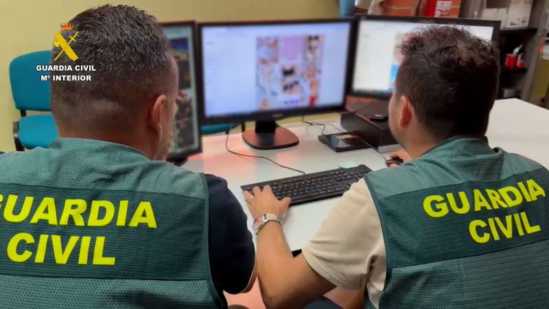 Tena varios perfiles activos en redes sociales EPDA