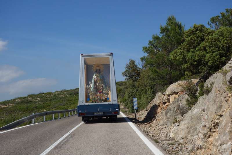 Virgen de los Desamparados por la carretera. EPDA.
