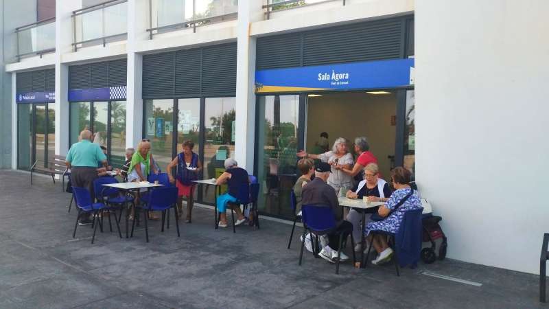 Exterior de la Sala gora, en la playa de Canet.  EPDA