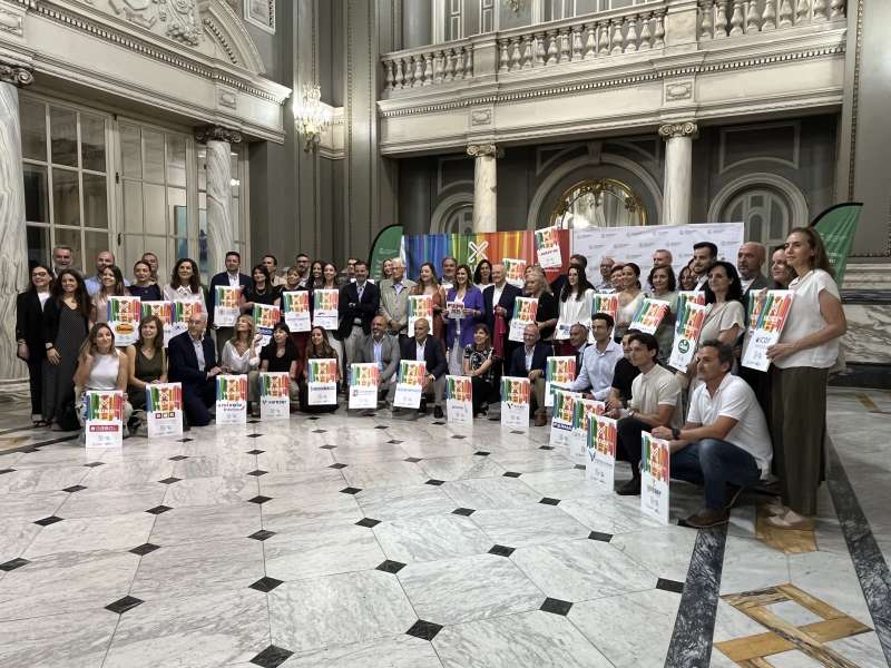 Presentacin de la carrera contra el cncer en Valencia en el Saln de Cristal de l?Ajuntament | Anthony Patio | EPDA