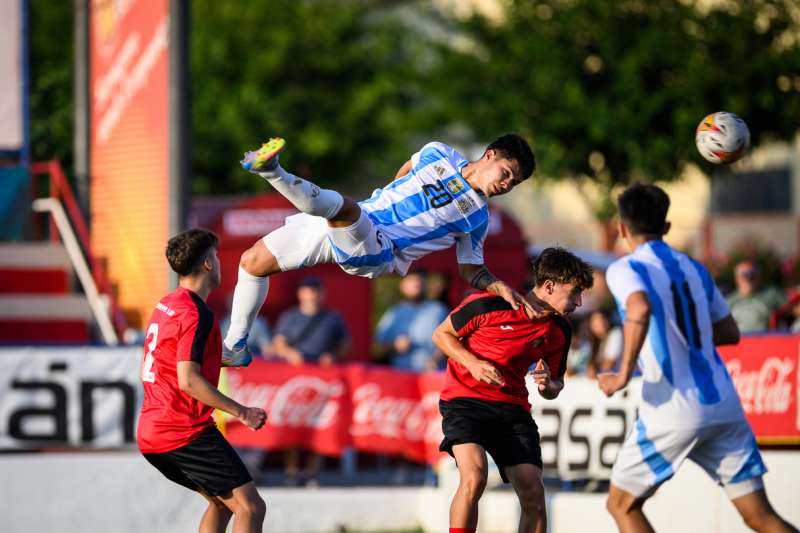 Els dos equips ms en forma del torneig es voran les cares en una final indita

