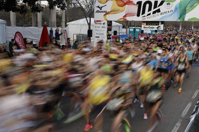 Imagen de archivo de una carrera 10k. EFE
